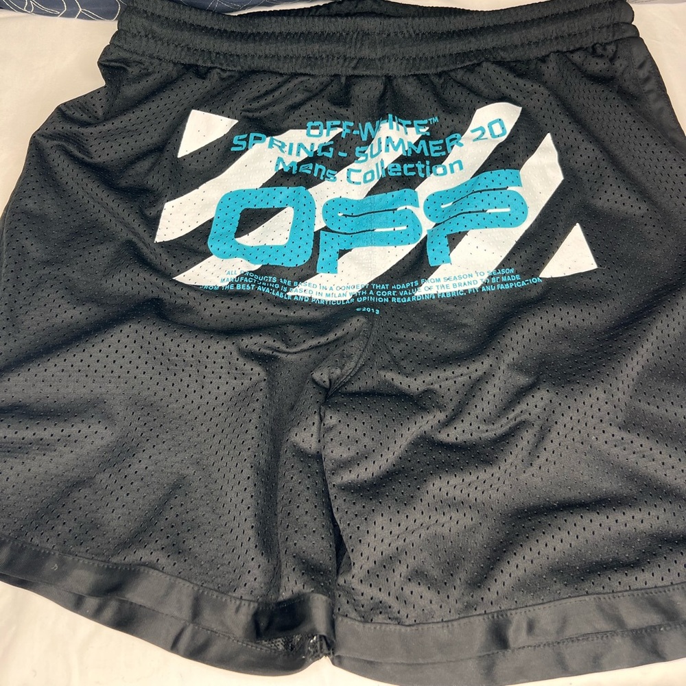 Off White Shorts - image 3